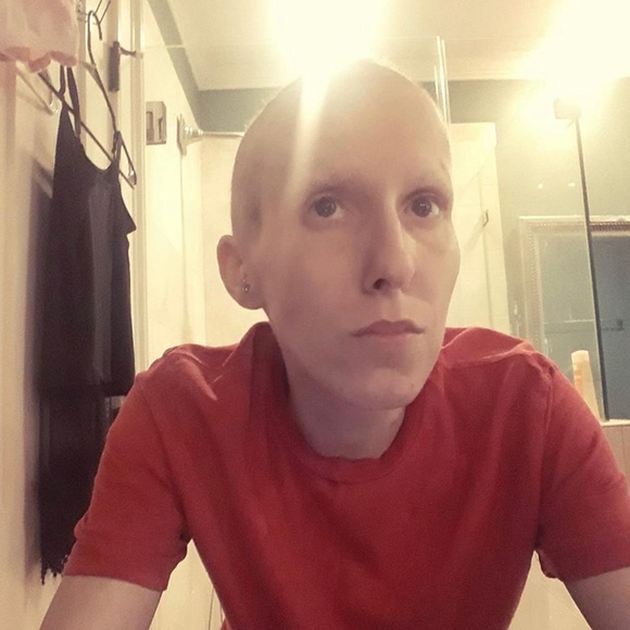 Meet your Posher, Ashley (Began 2022) - Picture 7 of 16